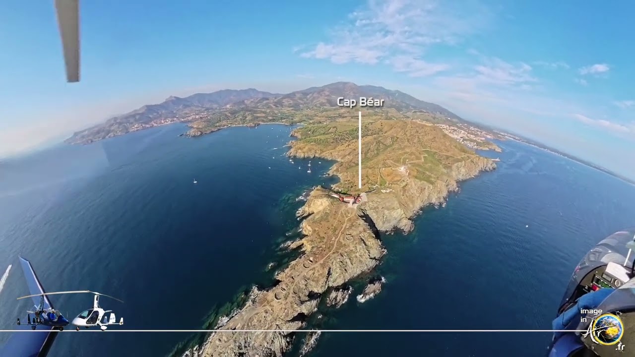 Argelès, Collioure, Port Vendres, le Cap Bear, Banyuls, Cerbère, la Côte Vermeille vue du ciel.