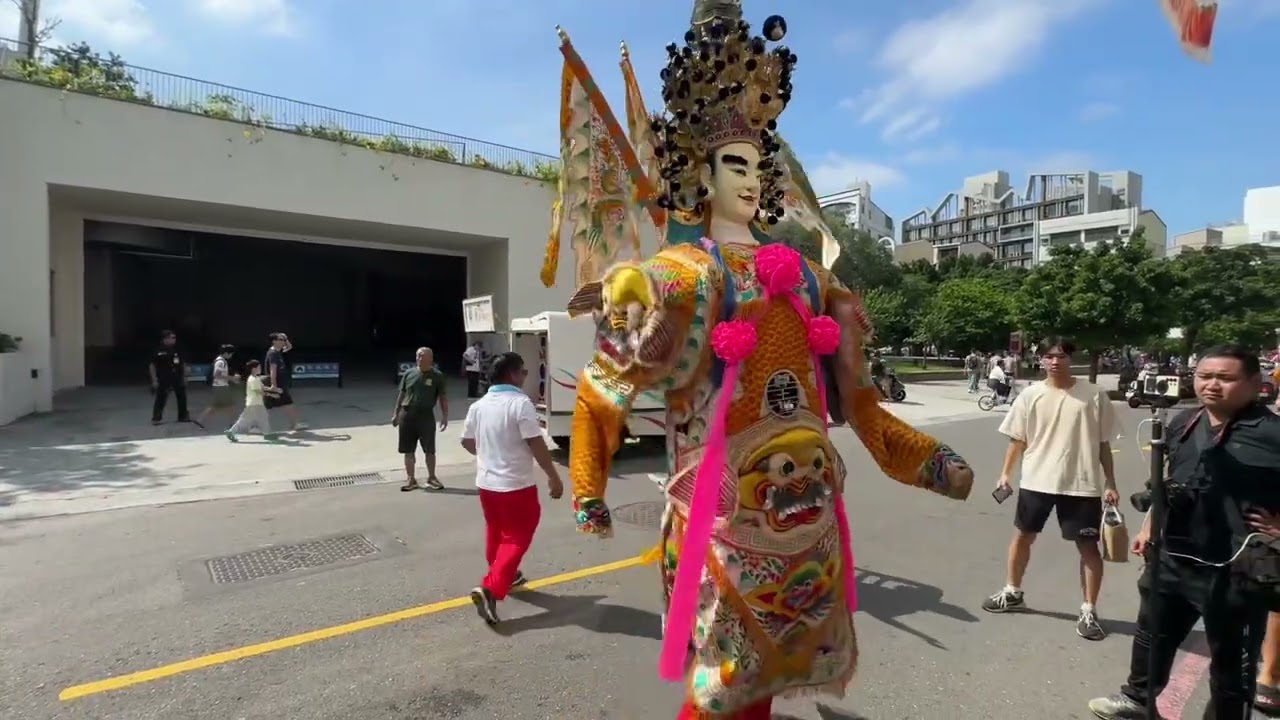南廠尊王堂 府城慈興堂聯合恭迎高南中興堂乙巳年恭請池府千歲回鑾暨謁祖進香遶境大典-入八吉境關帝廳参香