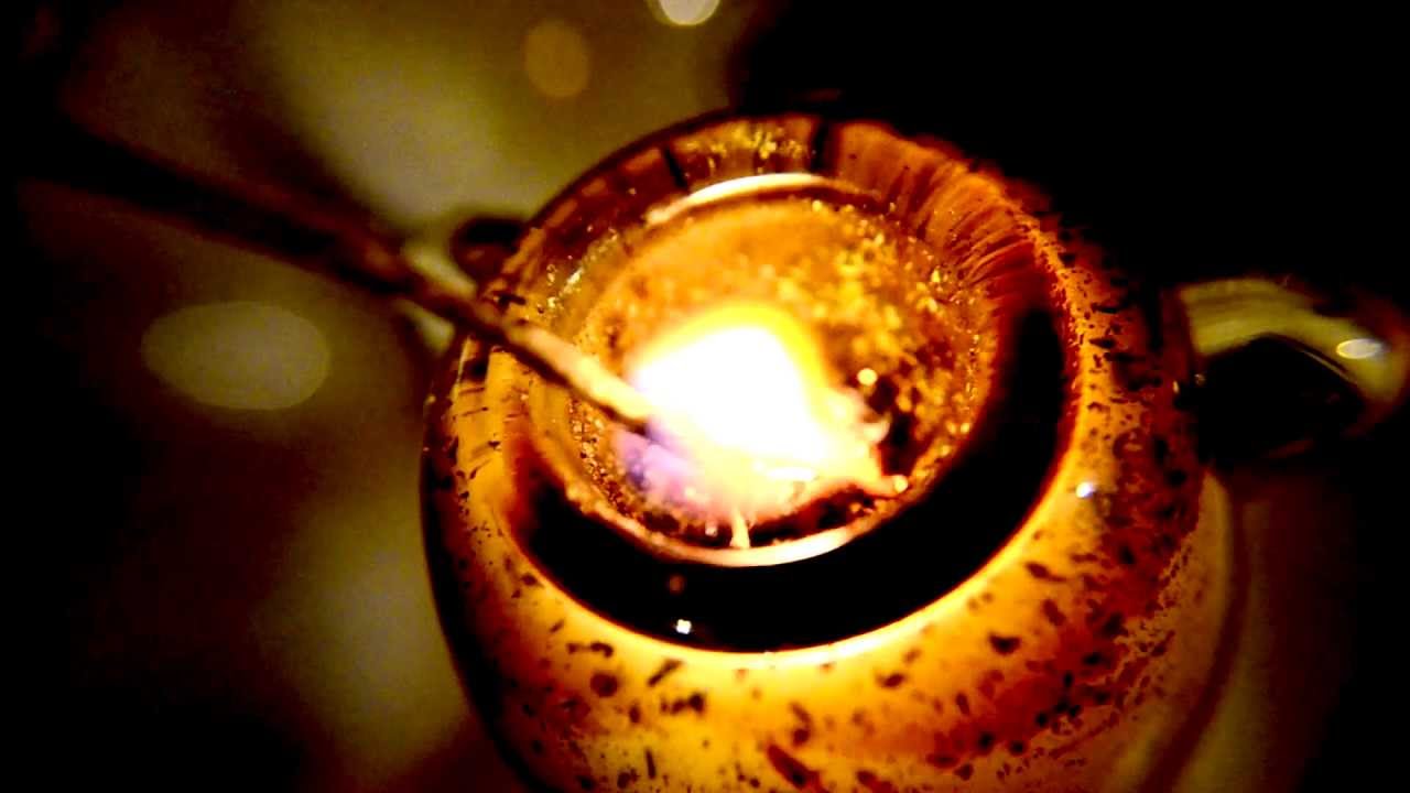 Syn Bong + Hops Ash Catcher (Macro shots of glass) Here, How About This? by Kibble & Bytz