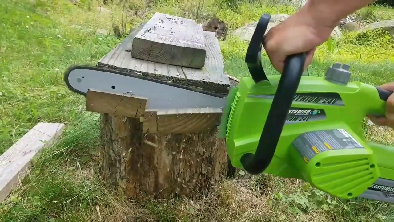 TESTING THE CHEAPEST CHAINSAW SOLD AT  AMAZON !! ..HOW BAD IS IT ?