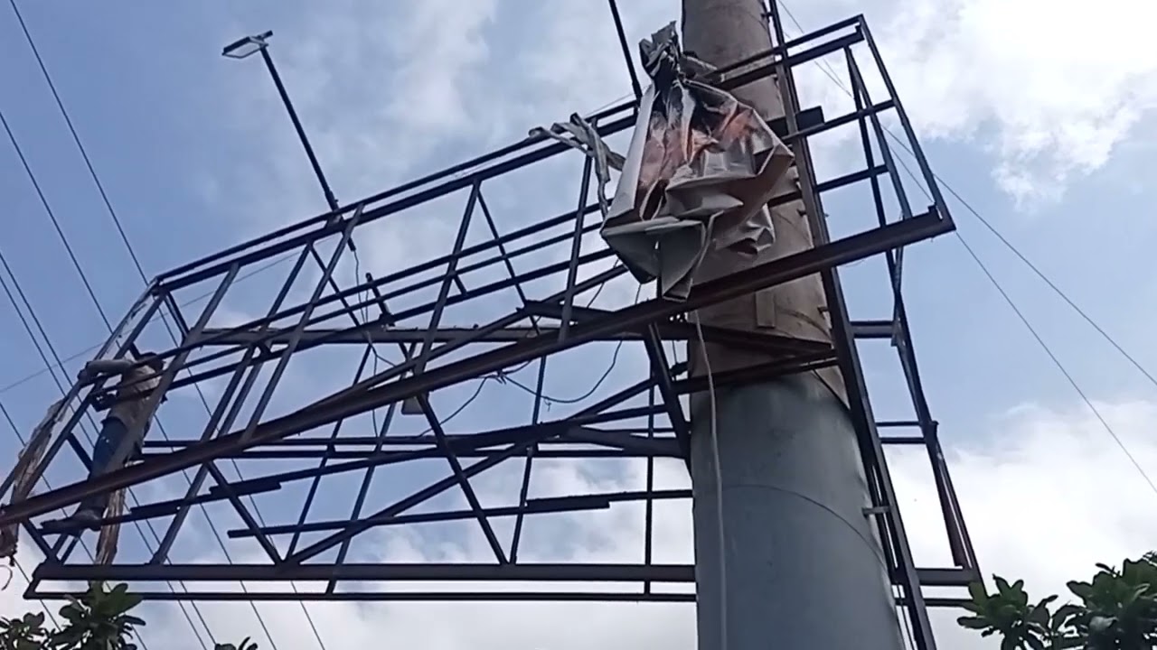 How to change the flex in Unipole Billboard | Flex hoarding installation | Hoarding | Flex pasting