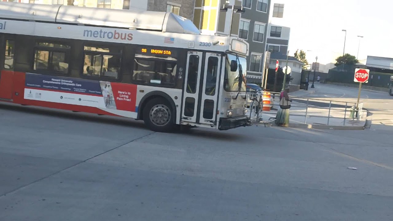 WMATA | Metrobus 2001 New Flyer C40LF #2330 @ Rhode Island Ave Station