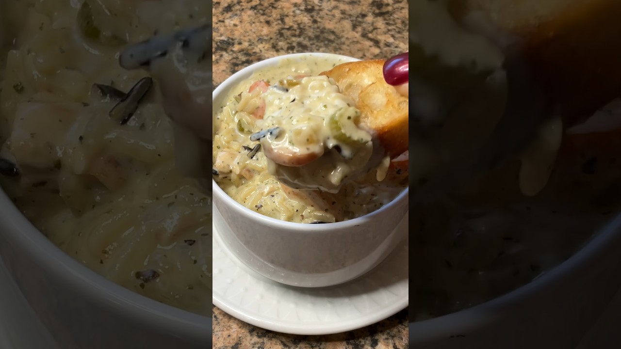 Creamy Chicken & Rice for day 1 of Sunday Soup Series! #soup #endlesssunday #recipe