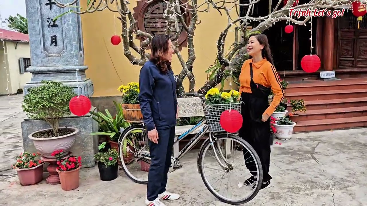 Khám phá một ngôi bảo cổ tự giữa cánh đồng.