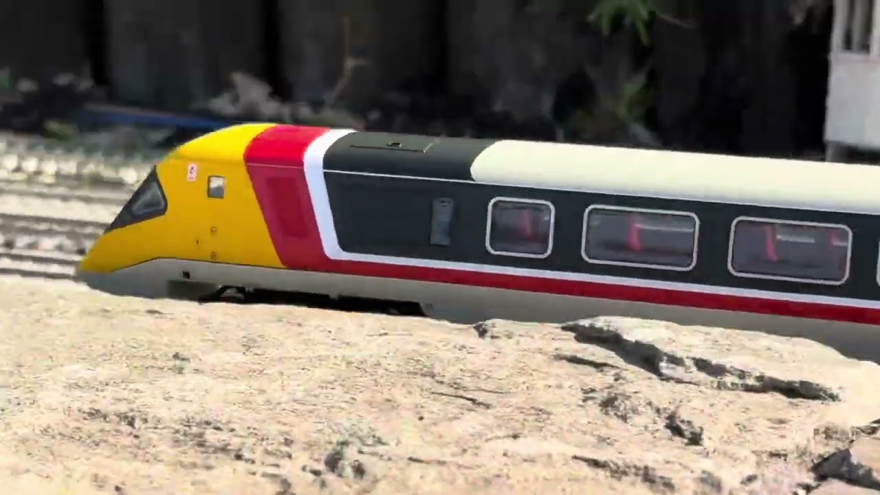 Beautiful summers day on the garden railway