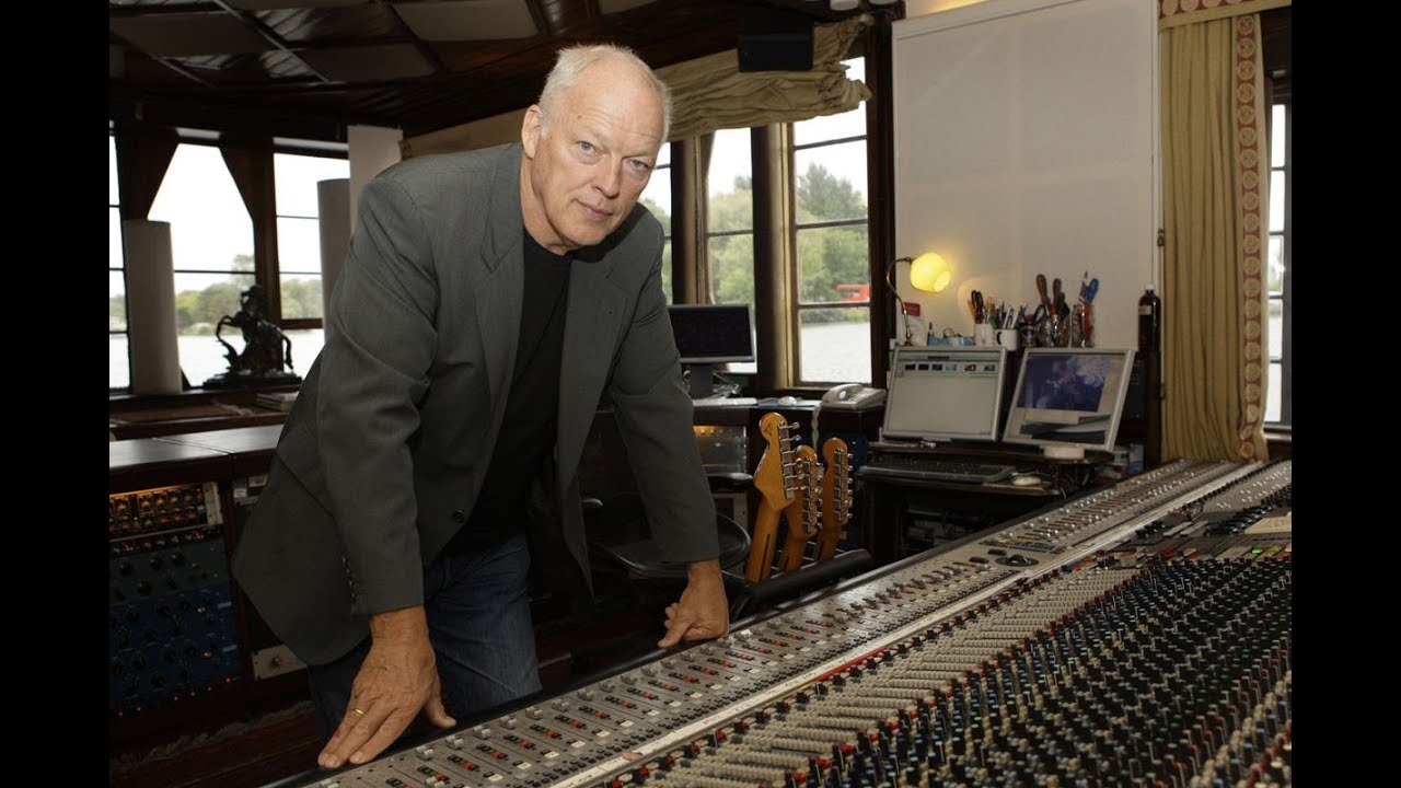 David Gilmour -  Astoria ,studio di registrazione galleggiante di David Gilmour sul fiume Tamigi.
