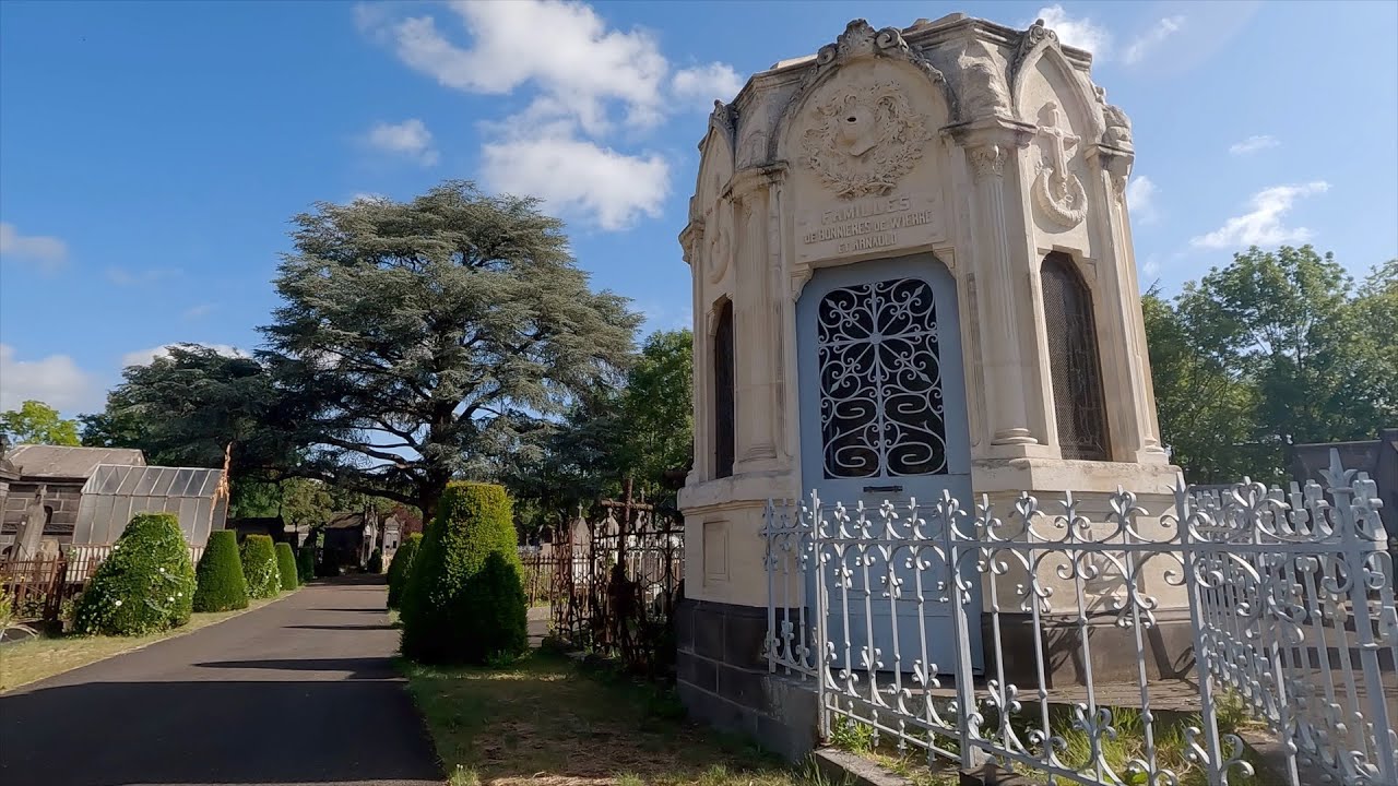 Les Carmes : Cimetière remarquable à découvrir