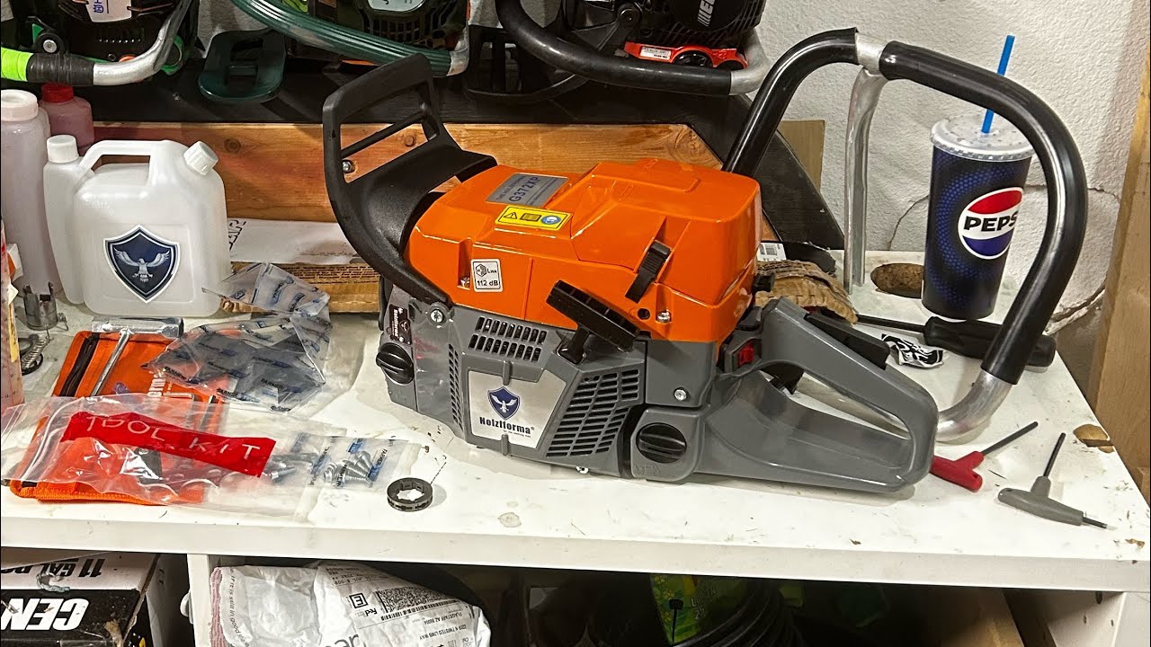 Holzfforma g372xp 71cc (Husqvarna 372 clone) unboxing and first cuts