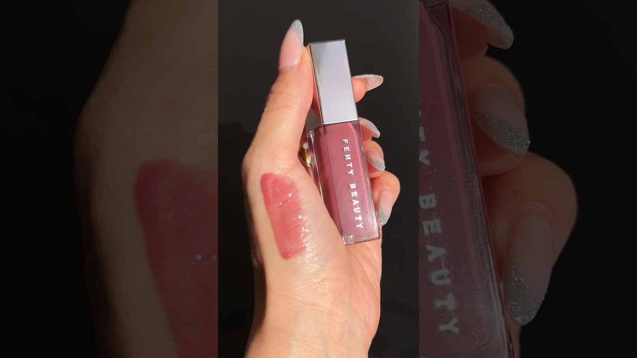 🚨#GLOSSBOMB in &ldquo;RiRi&rdquo; is BACK and here to stay!! 🙌🏾💗 Available now at fentybeauty.com! ✨