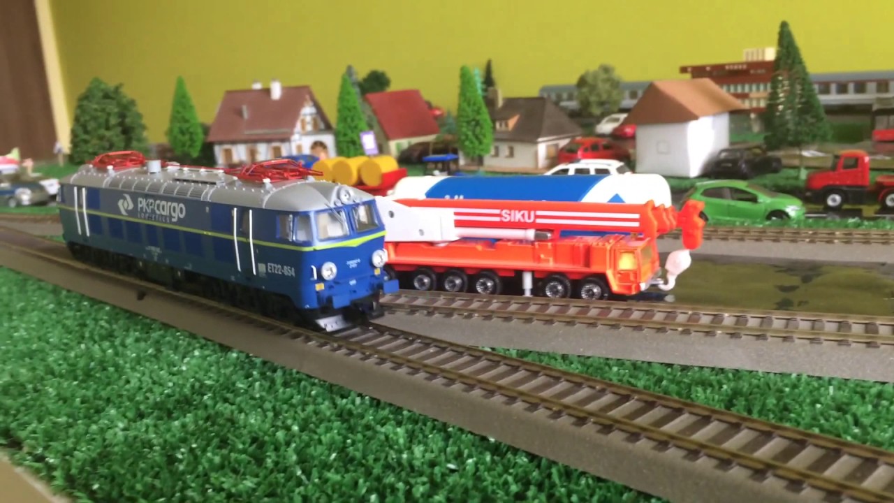 ET22-854 od piko PKP CARGO
