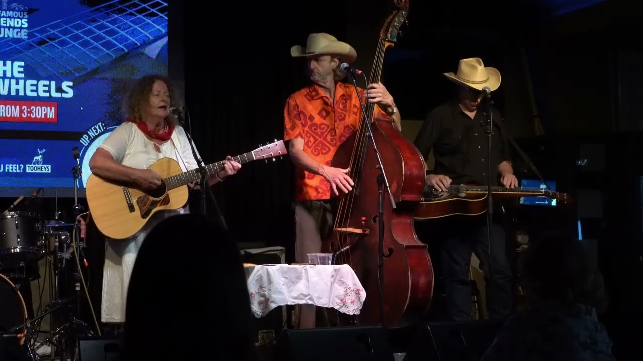 The Cartwheels band at west leagues NSW C0123