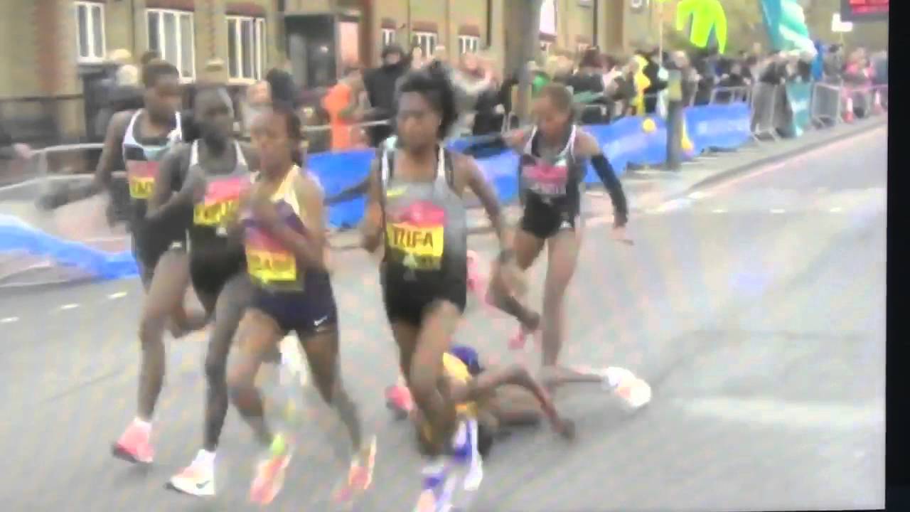 Mary Keitany gets taken out at 2016 Virgin Money London Marathon