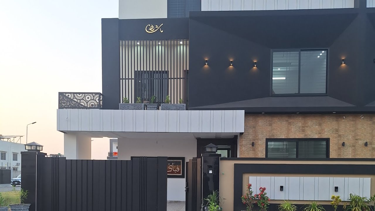 10 marla luxury beautiful house for sale in Kent housing sialkot