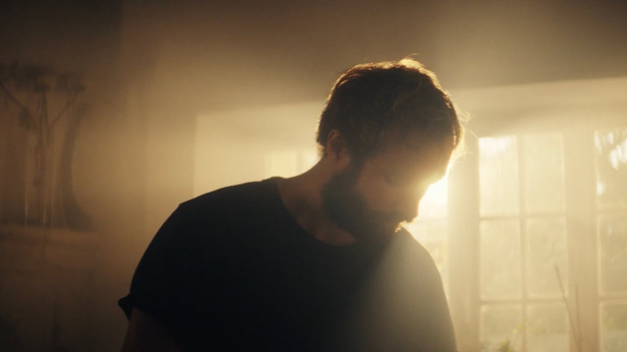 Amistat - hello (Official Video)