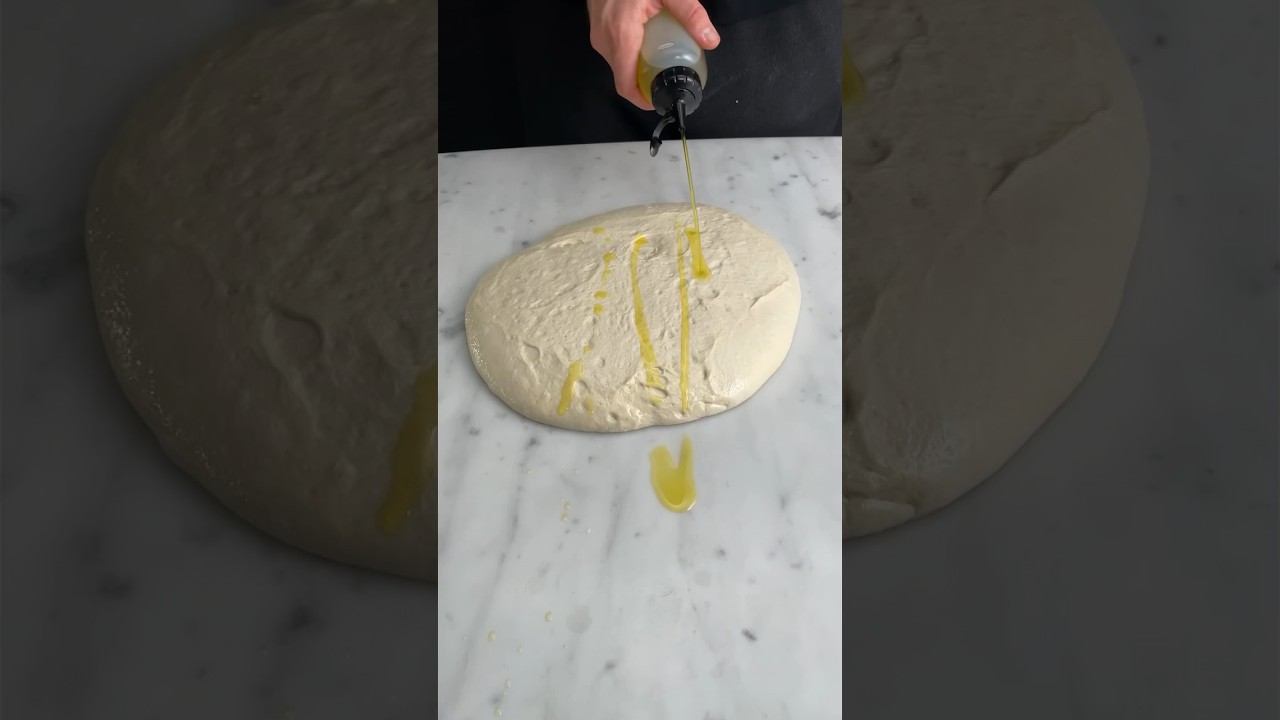 80% 💦 hydration pizza dough #shorts #pizza
