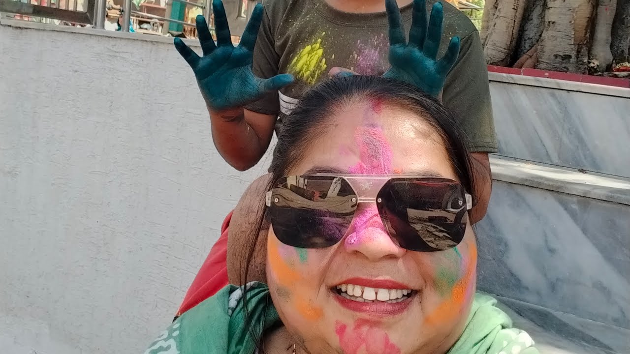 holi k din dil mil jate hai rango me rang mil jate hai