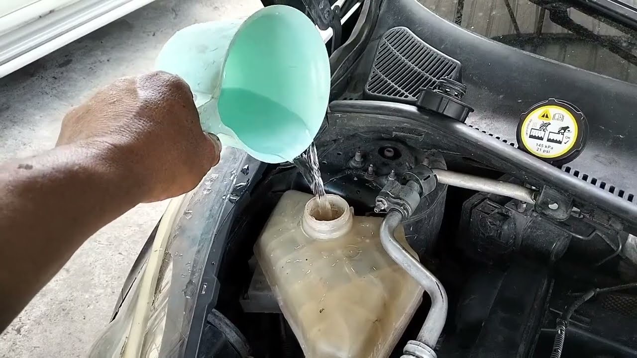 NAGBABAWAS NG COOLANT AT NAG OVERHEAT ANG MAKINA FORD FIESTA 2011