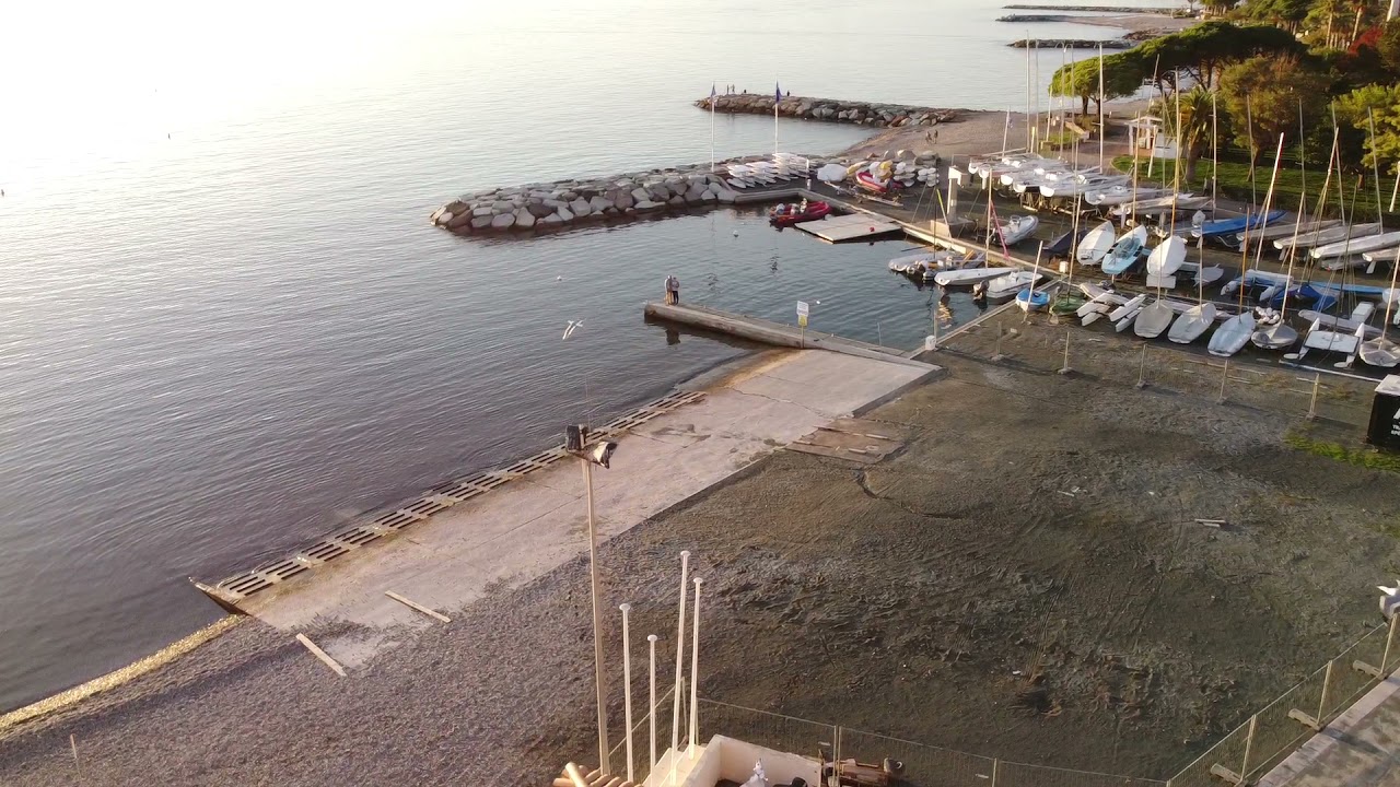 Aire de mise à l'eau de Port Santa Lucia (Saint Raphaël)