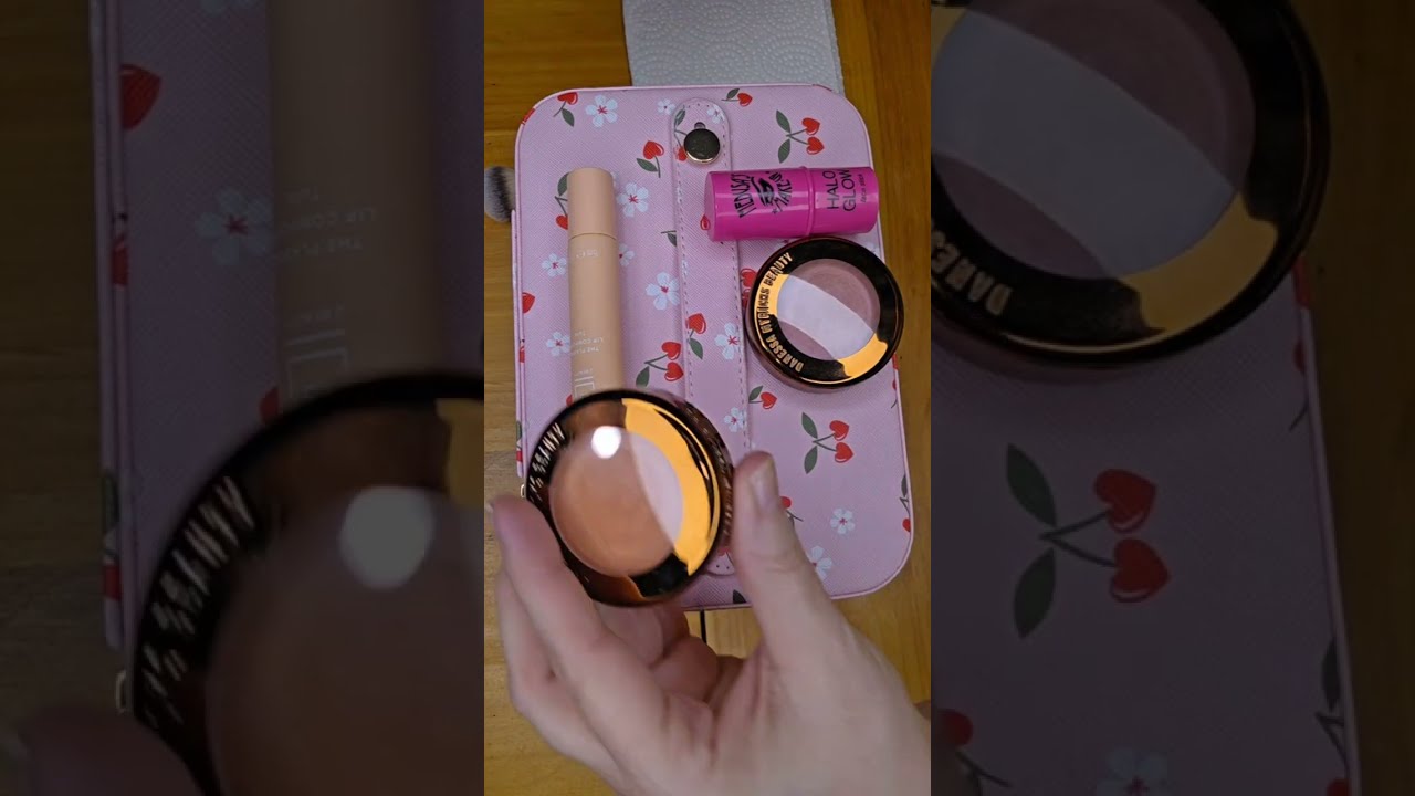 Discounted finds, Medusa Makeup Halo Glow vs. DM Yummy Skin Lowlighter, Bankrupt/closing brands