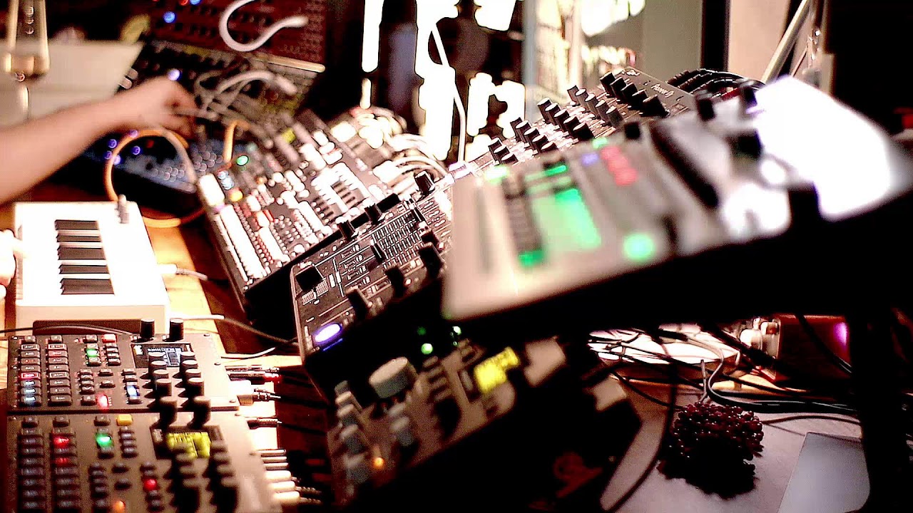 Wummertal - Live Session 25 - Building Live Techno Music Set - Analog