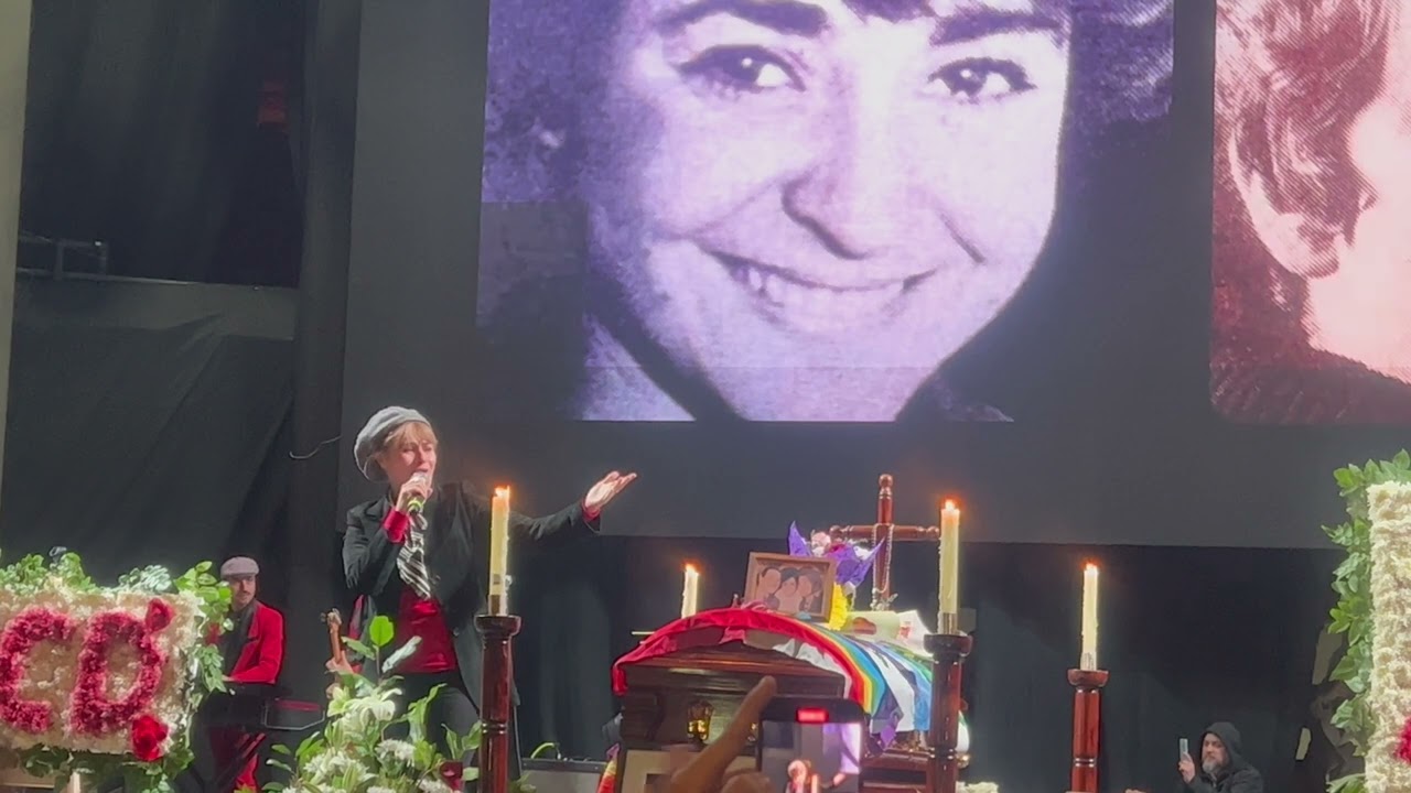 CECILIA - Homenaje de despedida / Amaya Forch 