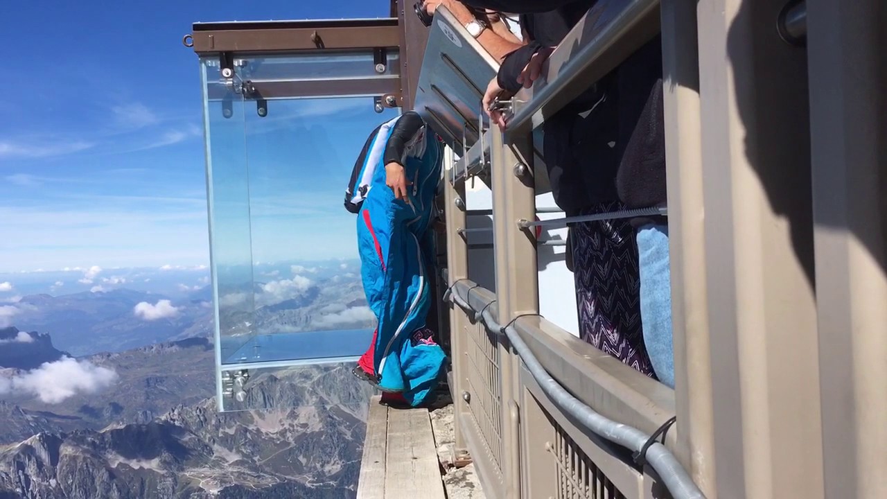 Wingsuit Aiguille du Midi