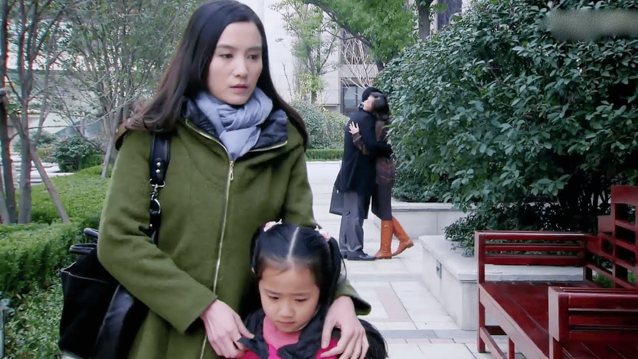 Муж всю ночь с любовницей; жена и дочь ждут и уходят разочарованные.