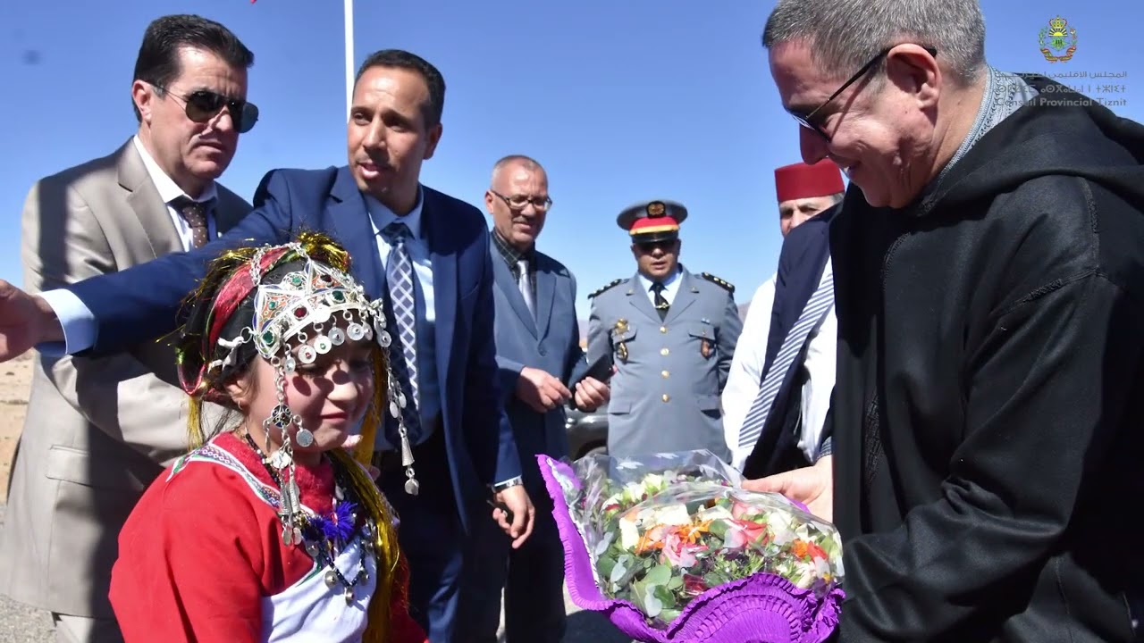 تدشين مشروع تهيئة المسالك القروية بجماعة تارسواط إقليم تيزنيت