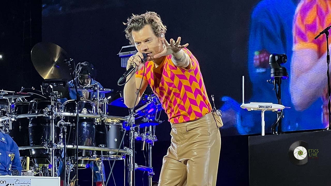 Harry Styles - Treat people with kindness | Love on Tour ( Arena Monterrey, México )