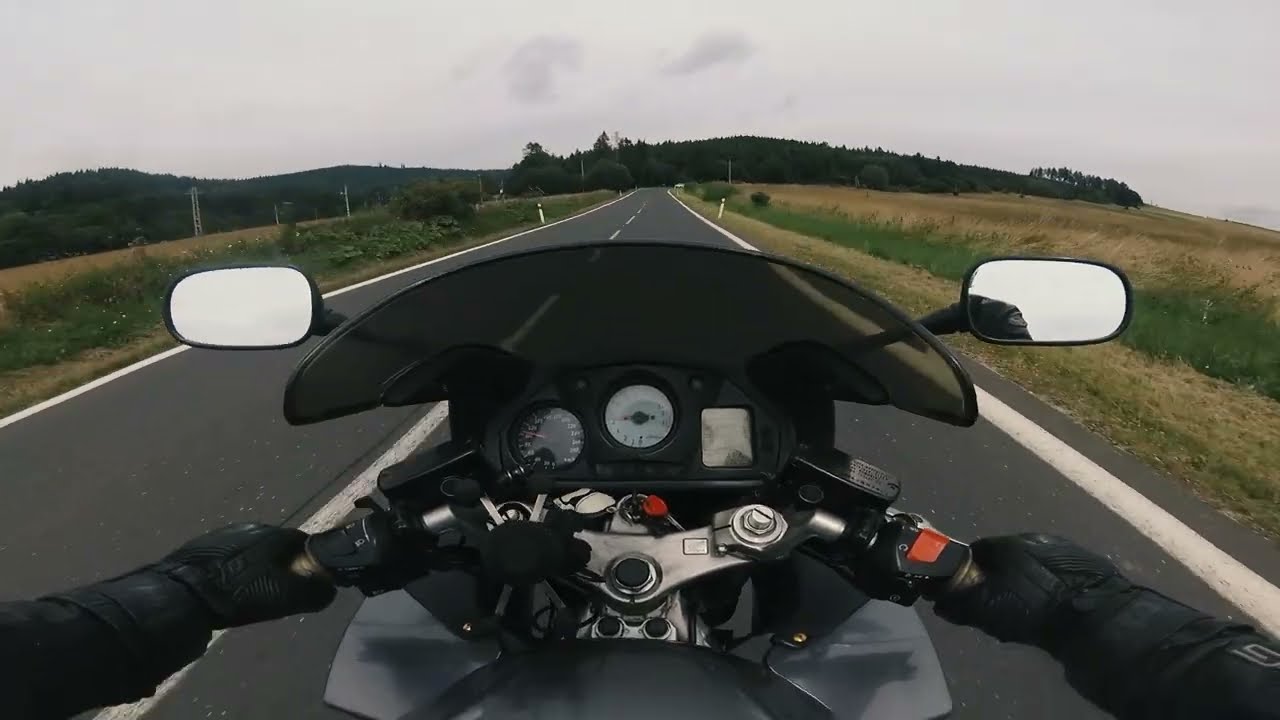 Honda VFR 800 FI onboard custom exhaust