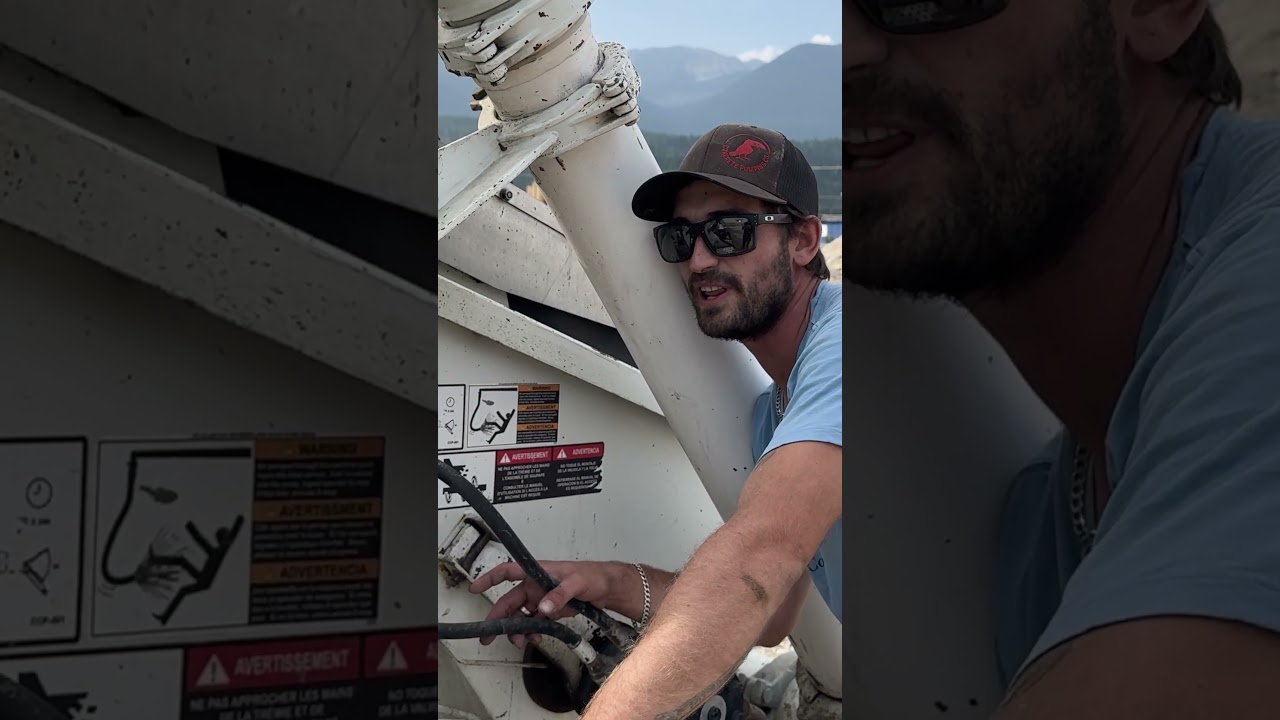 How Concrete Pump Operators Clean Their Pipes