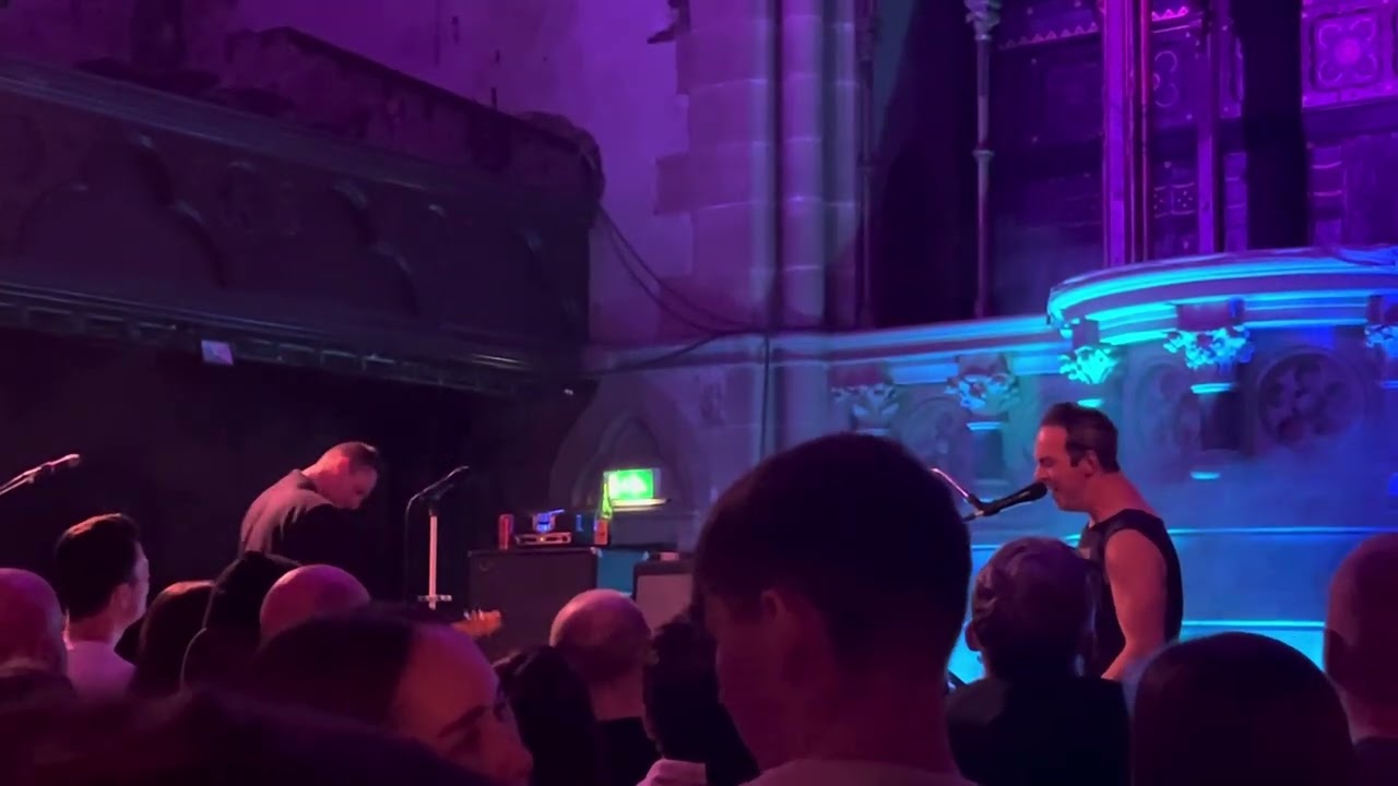 Glasvegas - The World is Yours (acoustic), Glasgow Cottiers 28/11/25