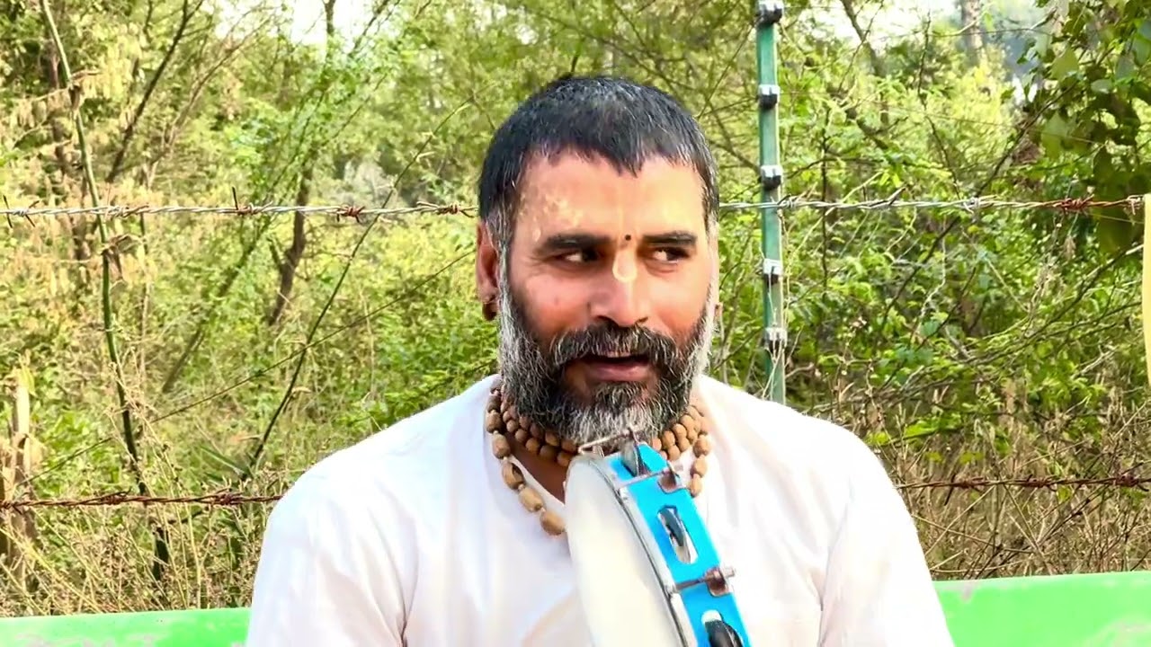 बनके गोपिका चले भोलेनाथ ।bhajan इतना दिल से भावविभोर होकर गाया है ।आप भी मोहित हो जाओगे ।पूरा सुनकर।