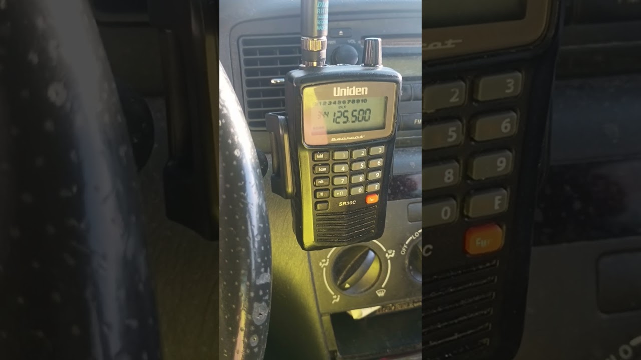 Uniden SR30C Scanner in Car Vent Mount