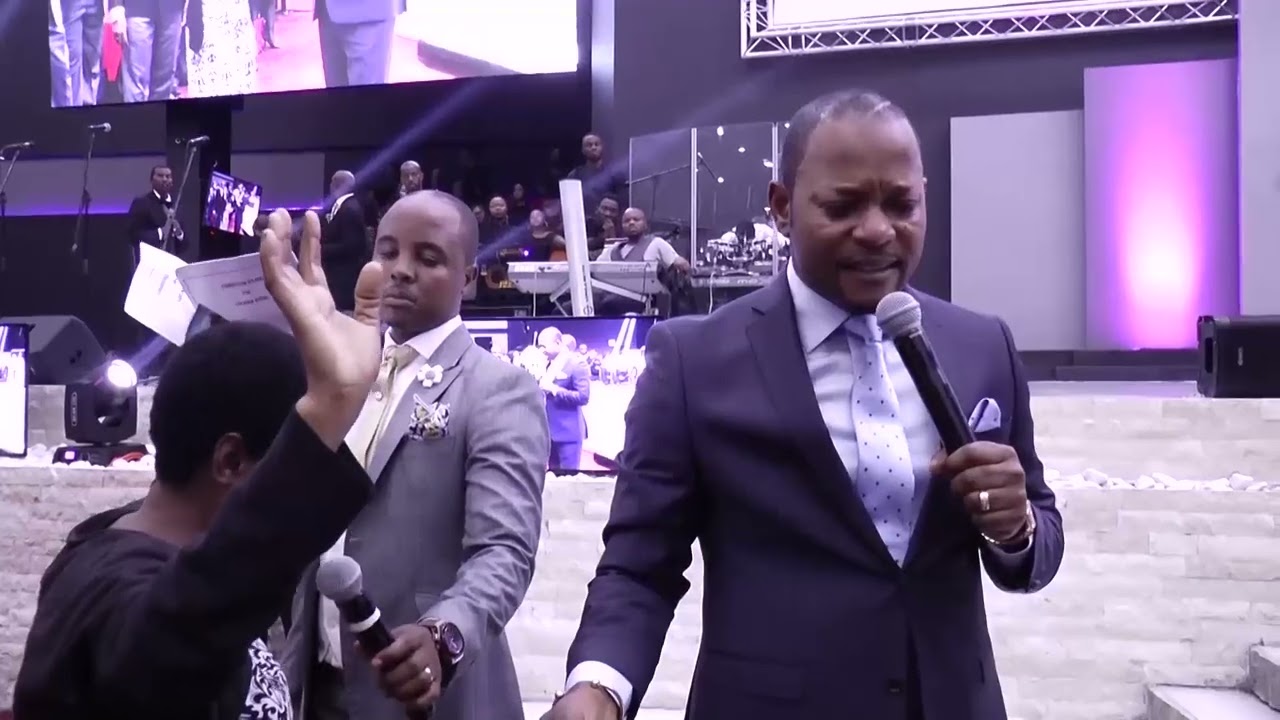 IL REÇOIT UNE PAROLE DE CONNAISSANCE DE L'HOMME DE DIEU - PASTEUR ALPH LUKAU EN FRANÇAIS