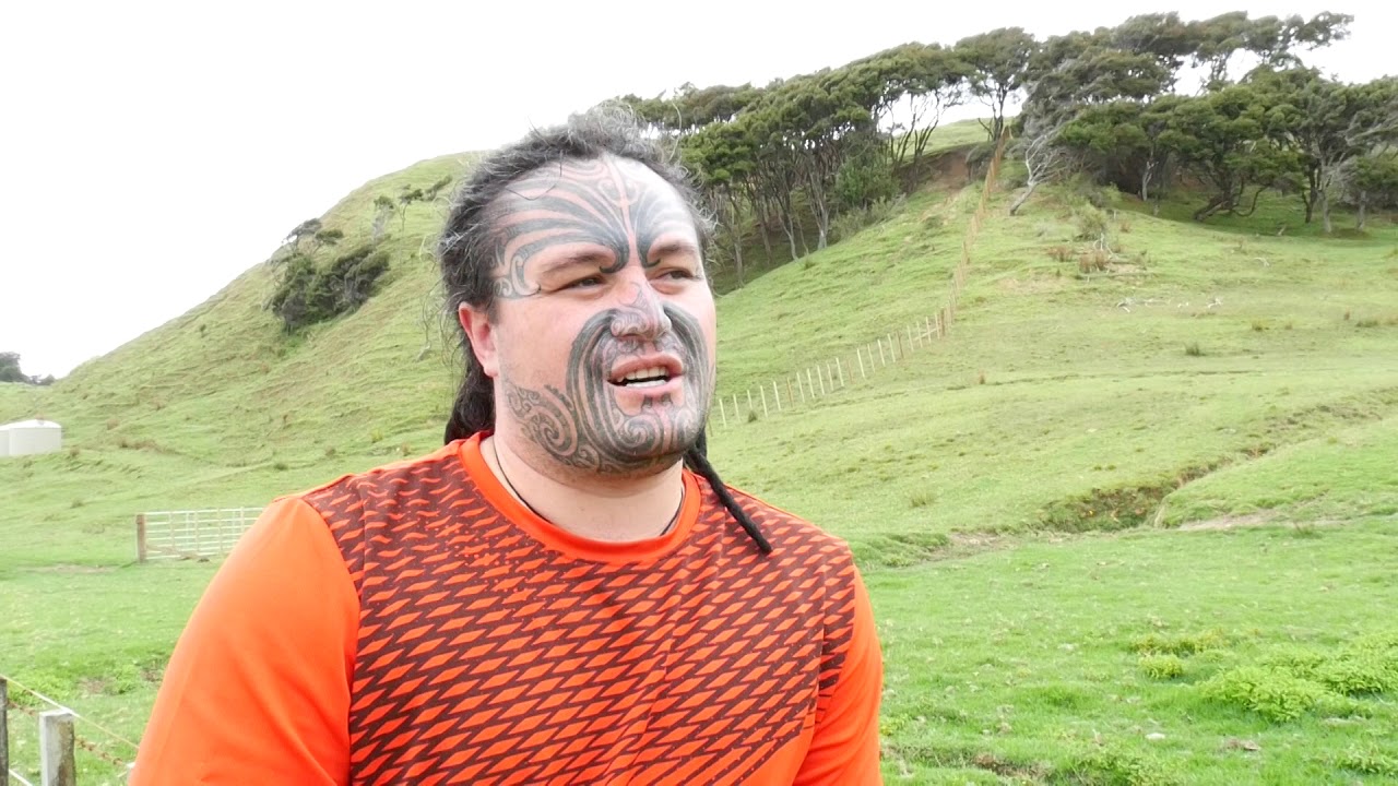 Earle Karini talks about maramataka at Anaura