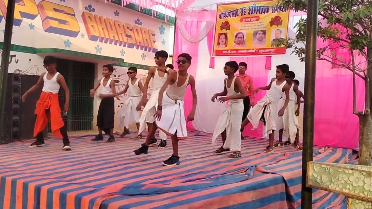 Culture programs lungi dance