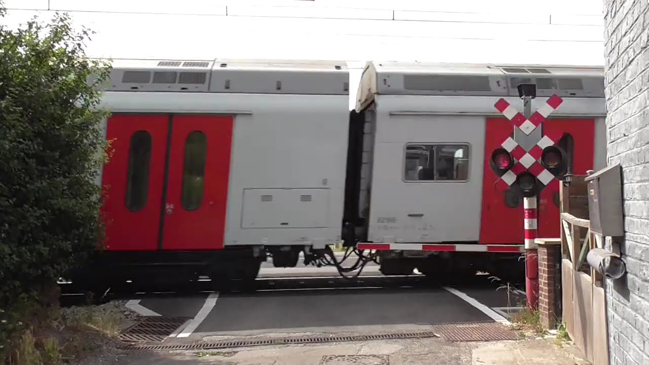 Passage a Niveau Chokier (Fl&eacute;malle)/ Spoorwegovergang/ Railroad-/ Level Crossing/ Bahn&uuml;bergang