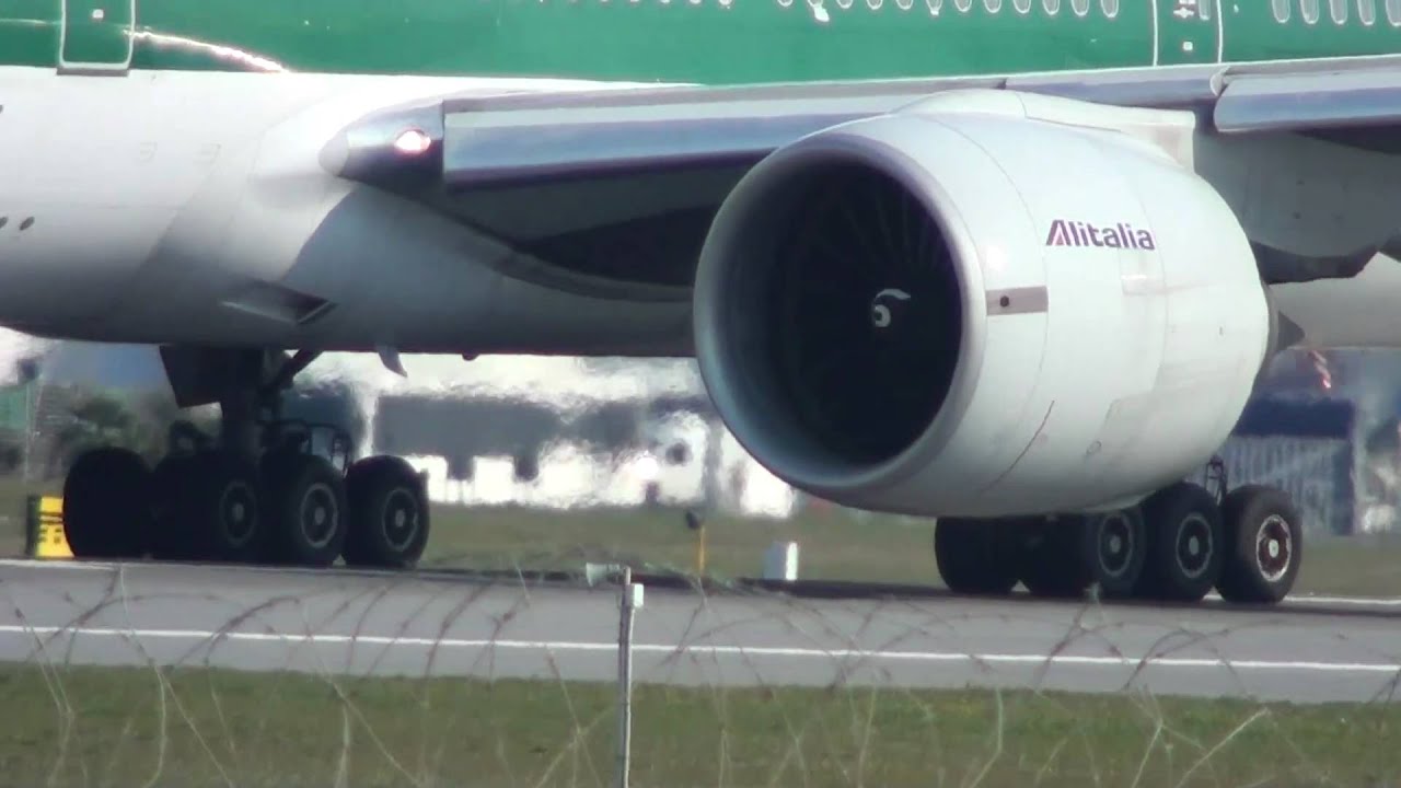 B777-200ER Alitalia decollo, take-off to New York J.F.K intl. from Rome Fiumicino FCO LIRF