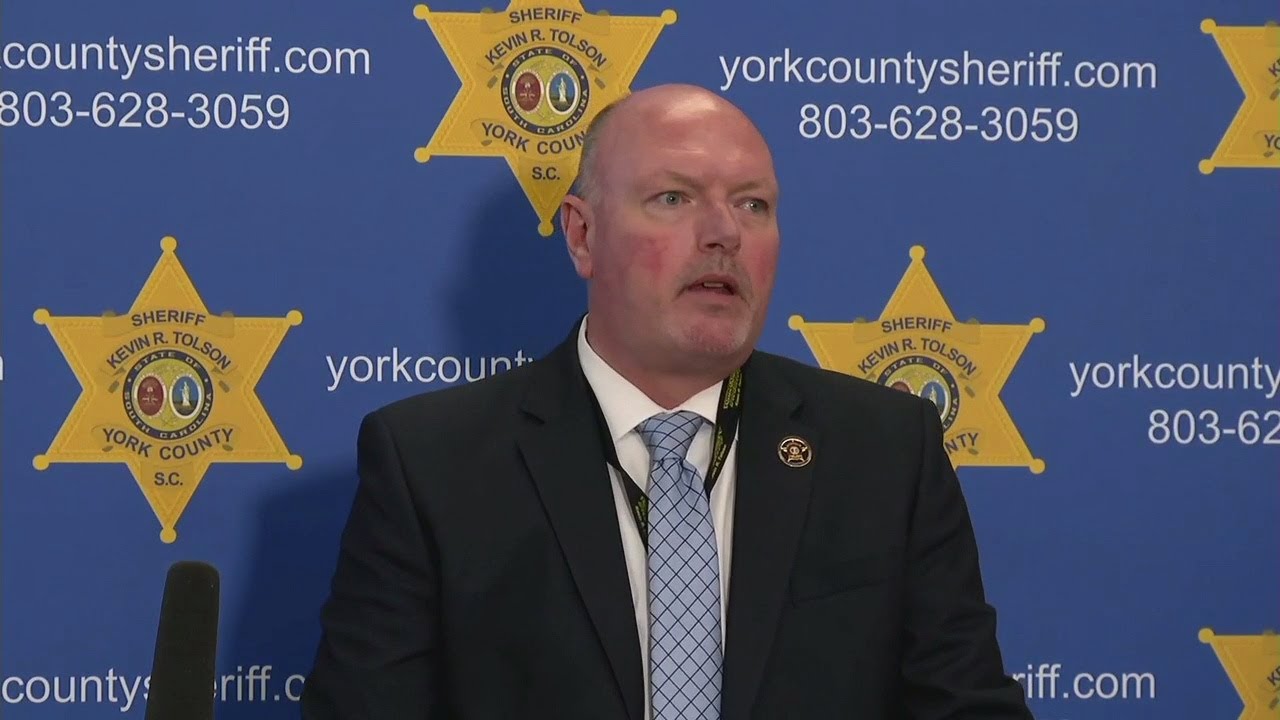 Sheriff: Strong evidence at scene linked former NFL star to mass killing in SC