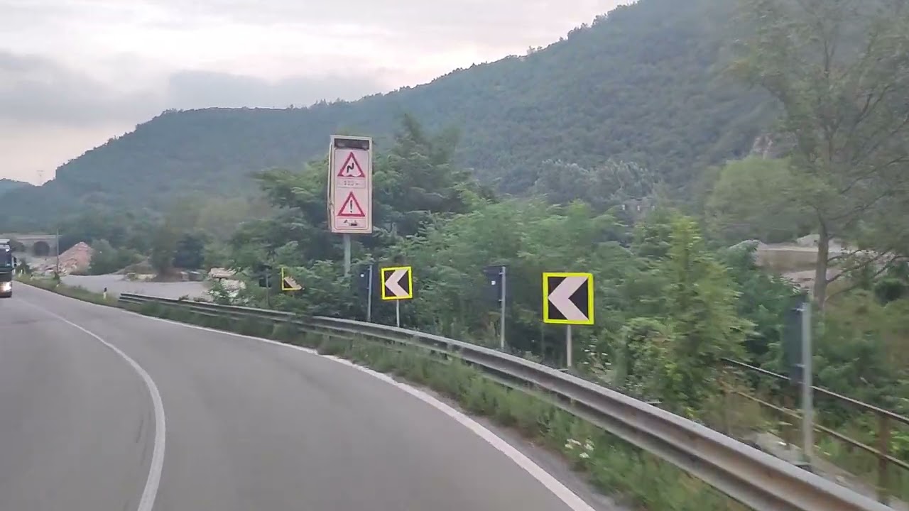 Italy statale street SS28...Garessio-Ceva(Truck Driving)