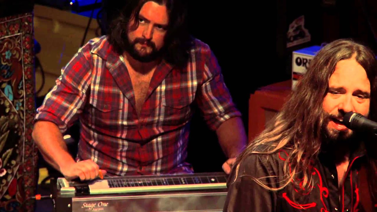 Blackberry Smoke - Yesterday's Wine (feat. Clay Cook) [Live At The Georgia Theatre DVD]