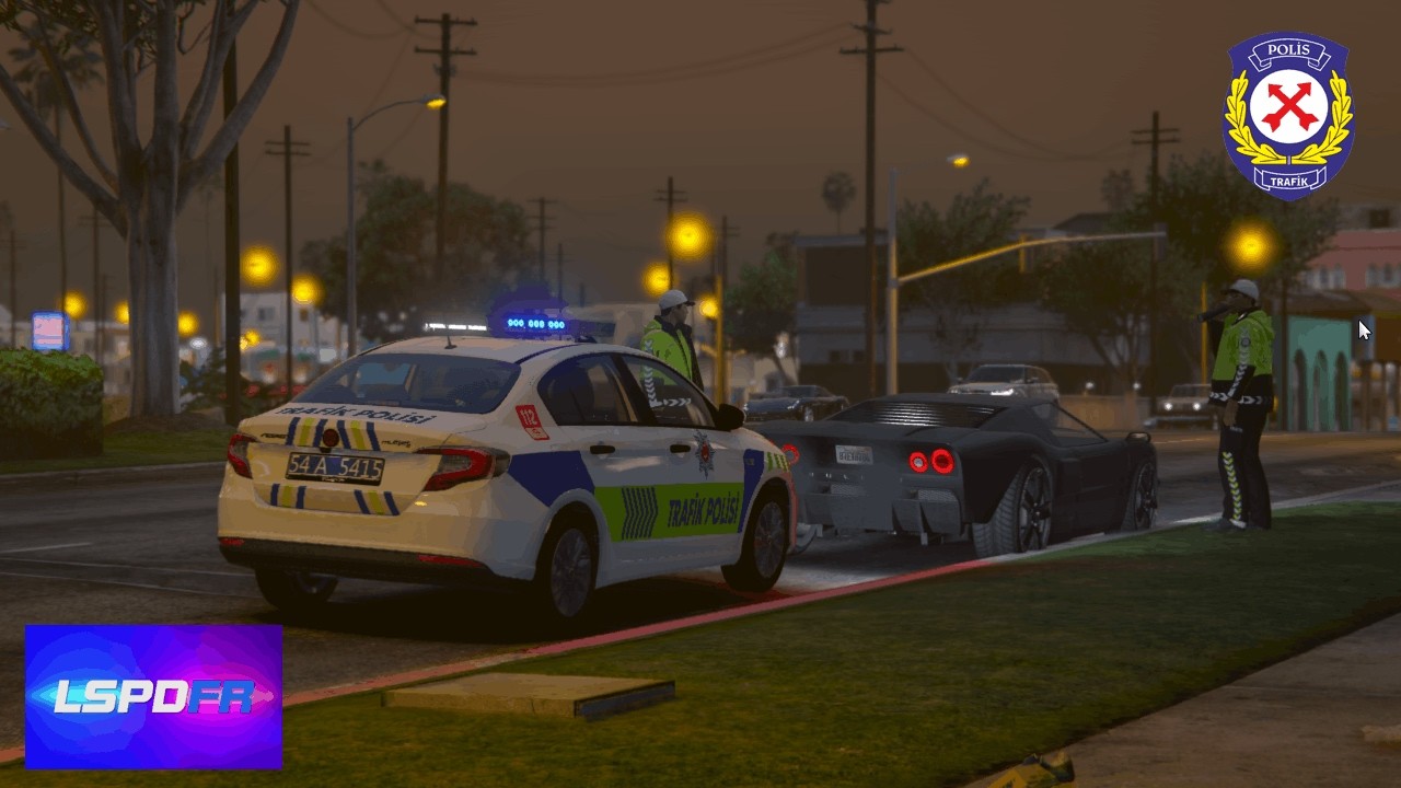 GTA V LSPDFR BÖLÜM (17) FİAT EGEA TRAFİK POLİSİ ÇEVİRMEDE OLAY ÇIKTI !!!