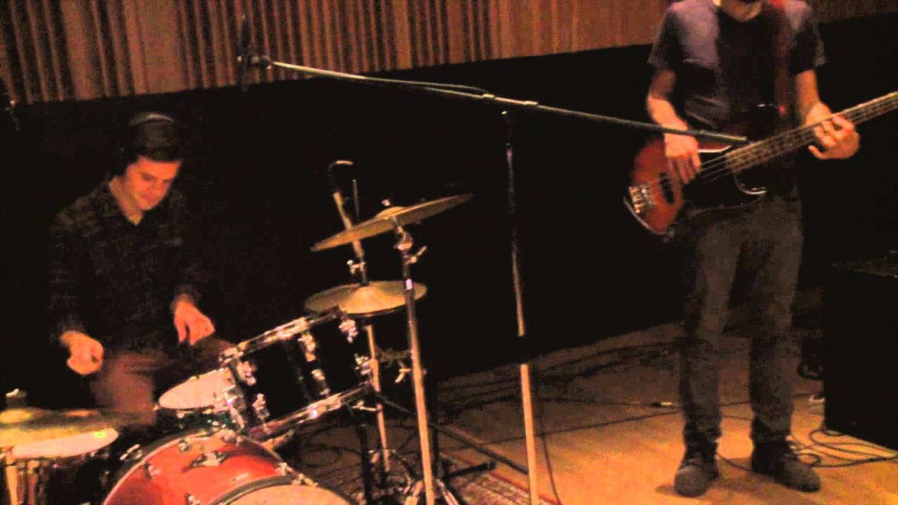 Olenka and The Autumn Lovers - Live - Don't Make Sense - AUDIOLENS.ca