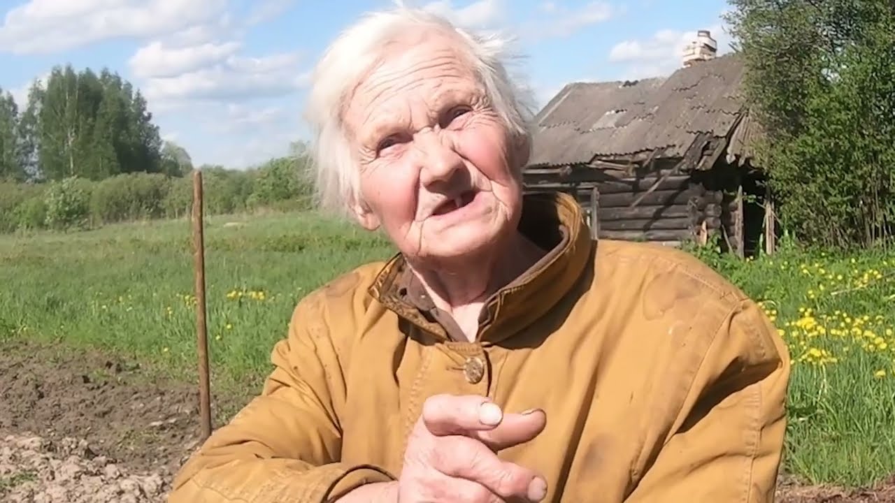 НАШЛИ ОТШЕЛЬНИЦУ В ГЛУХОЙ ТАЙГЕ. Живет одна без дорог, связи и цивилизации