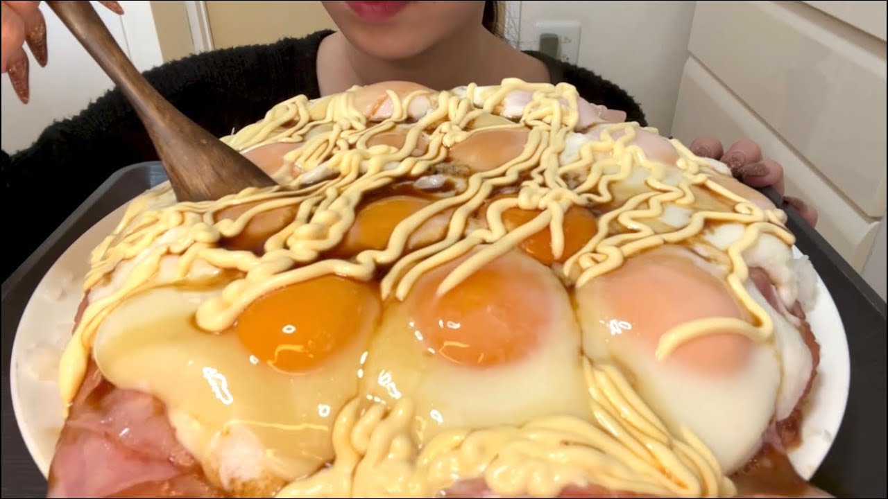 【ASMR，咀嚼音】Bacon and Egg Rice Bowl！ベーコン目玉焼き丼！