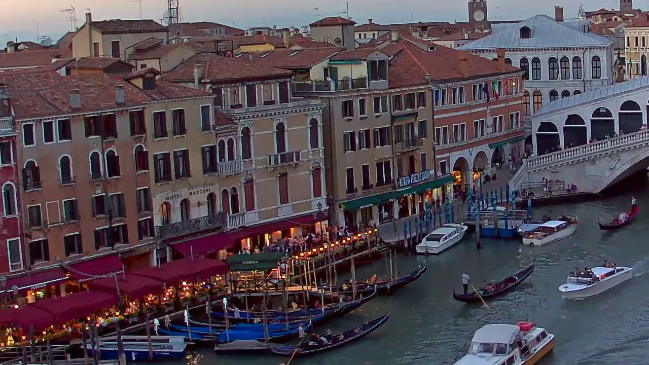 Live webcam - Venice Italy - Rialto Bridge