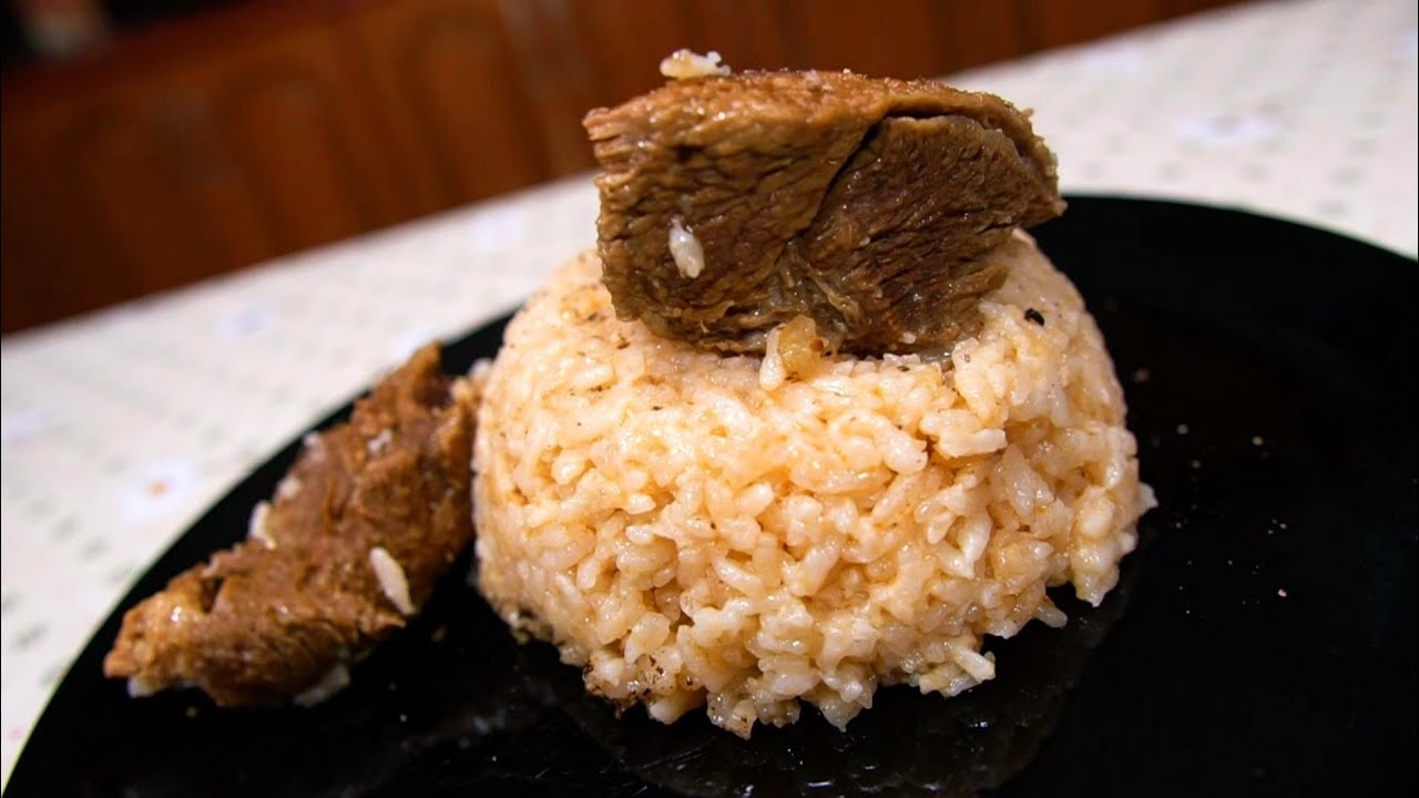 Pilaf me mish, receta që nuk ju lë të dështoni në kuzhinë