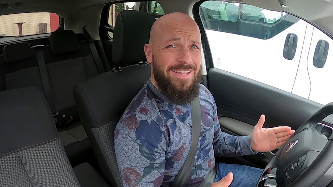 COMMENT SORTIR FACILEMENT D'UNE PLACE DE PARKING PENDANT L'EXAMEN DU PERMIS ?
