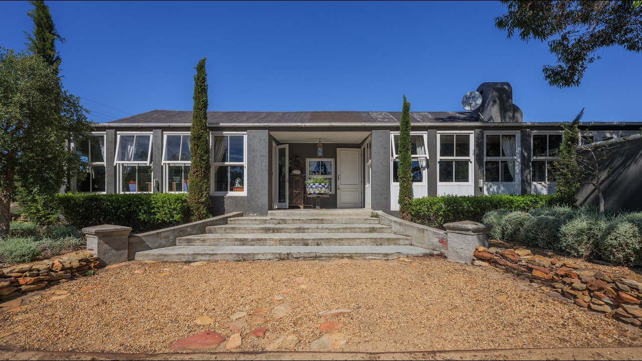 A Little Provence in Napier - Heritage Home & Romantic Restaurant & Wine Cellar Opportunity